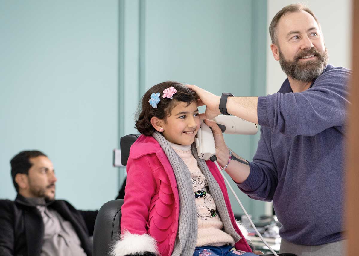 英特尔借助3D打印技术让听力受损的人更容易获得助听工具