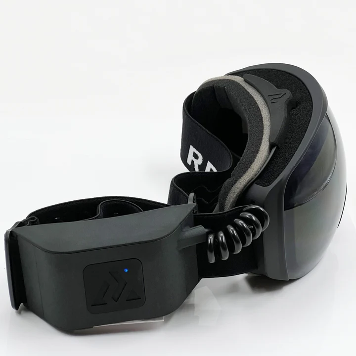 利用3D打印 Rekkie的智能滑雪镜将增强现实 (AR) 与传统滑雪设备融为一体