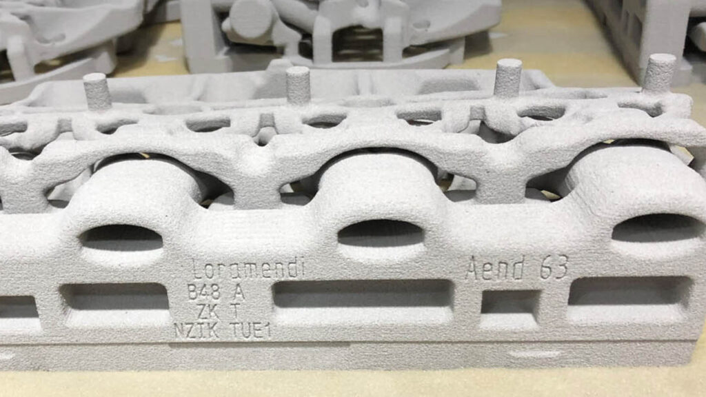 宝马在德国兰茨胡特建立3D打印砂型铸造自动化生产线  用于发动机核心生产
