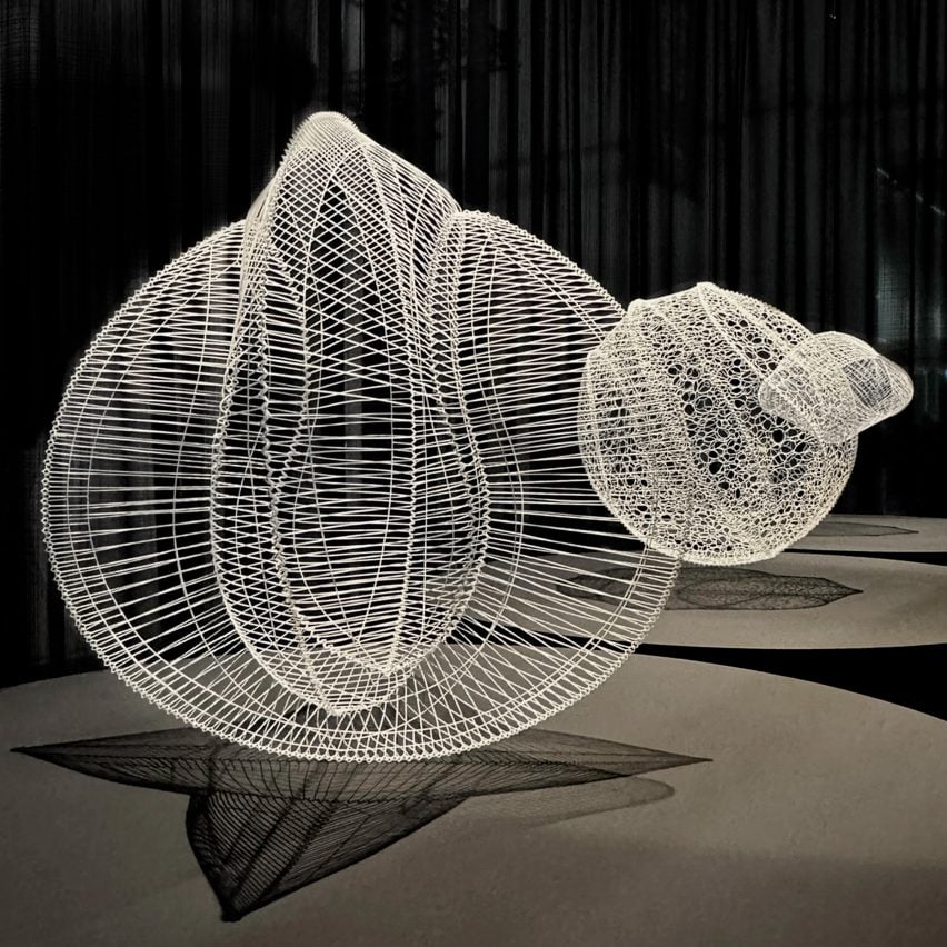 Raw Edges 在 2024 年科隆 IMM 展会上推出 其创新的3D打印装置