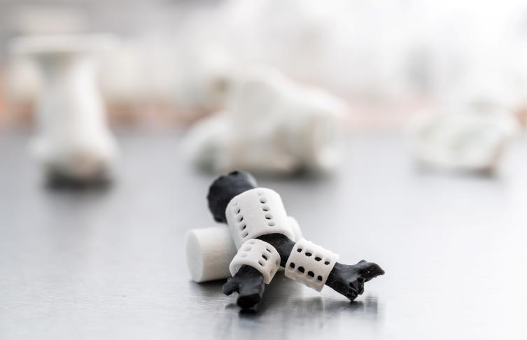 亚特兰大的医生使用3D打印设备帮助患有呼吸道疾病的婴儿独立呼吸