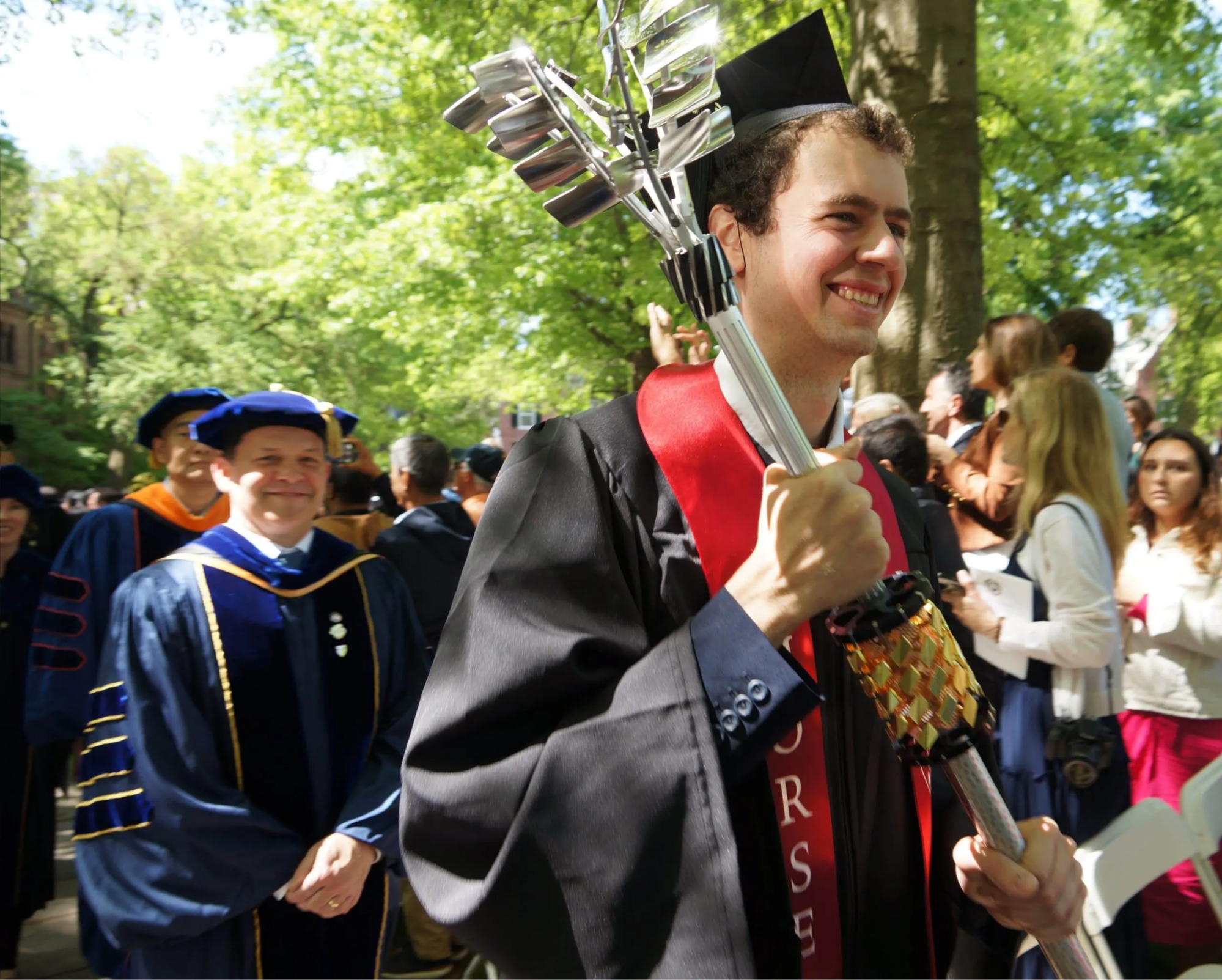 Incus GmbH为耶鲁大学毕业生制作增材制造的狼牙棒