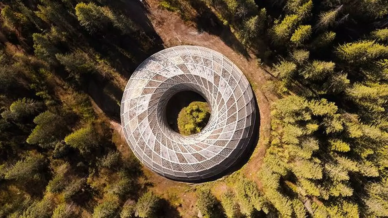 丹麦建筑公司BIG推出由再生塑料制成的3D打印建筑