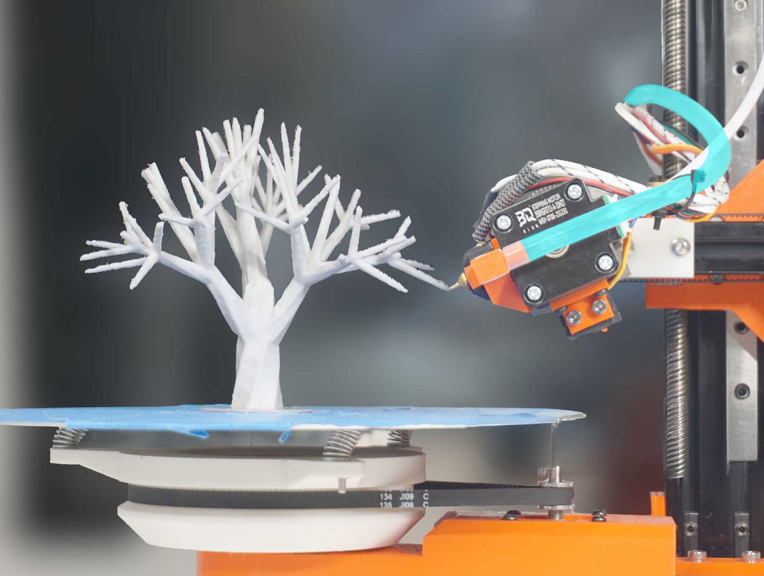 Joshua Bird 推出新型开源四轴3D打印机和切片软件