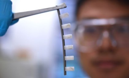 昆士兰大学研究人员正在开发可变形混合材料的3D打印工艺