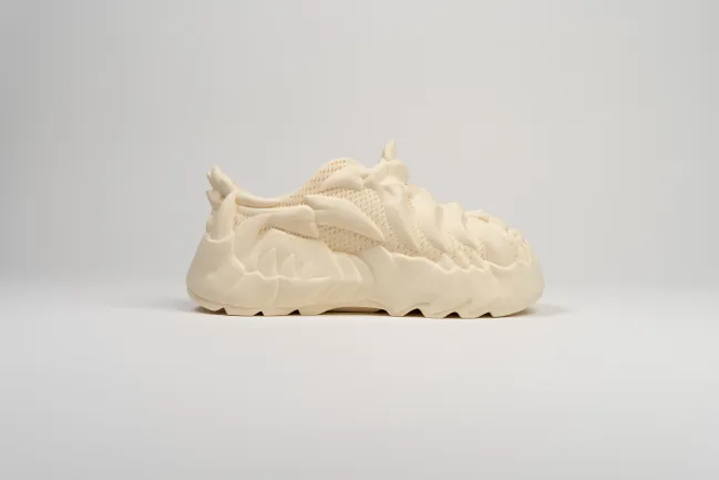 Nike RTFKT与Zellerfeld合作推出MNLTH X Blade Drop系列3D打印运动鞋