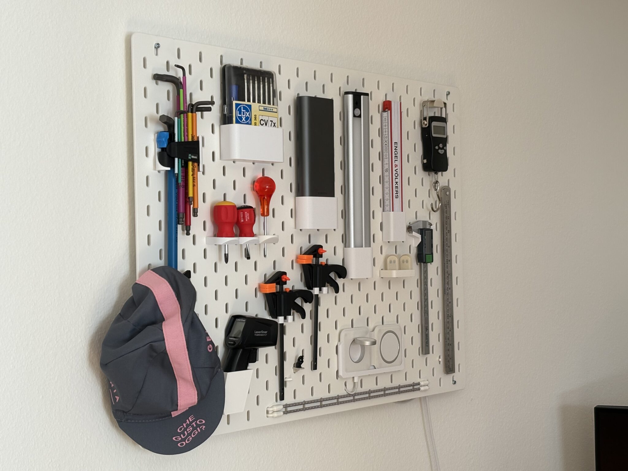 新的Web应用程序“Skapa”为宜家钉板创建定制3D打印配件