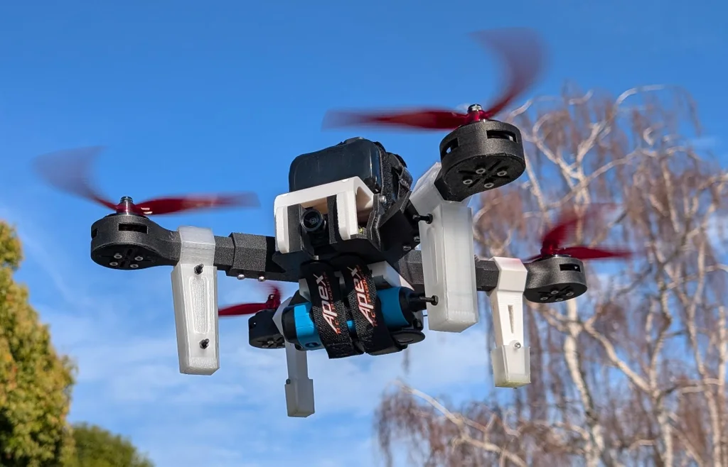 创客吉安·卡尔拉（Gyan Kalra）开发专为搜索和救援而设计的3D打印低成本无人机Heatseeker