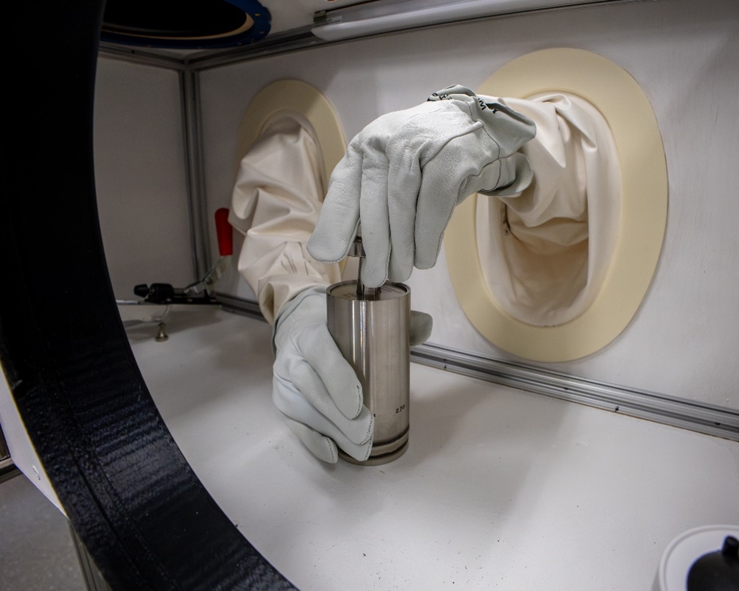 橡树岭国家实验室 (ORNL)研发3D打印智能追踪器增强放射性物质运输的安全性