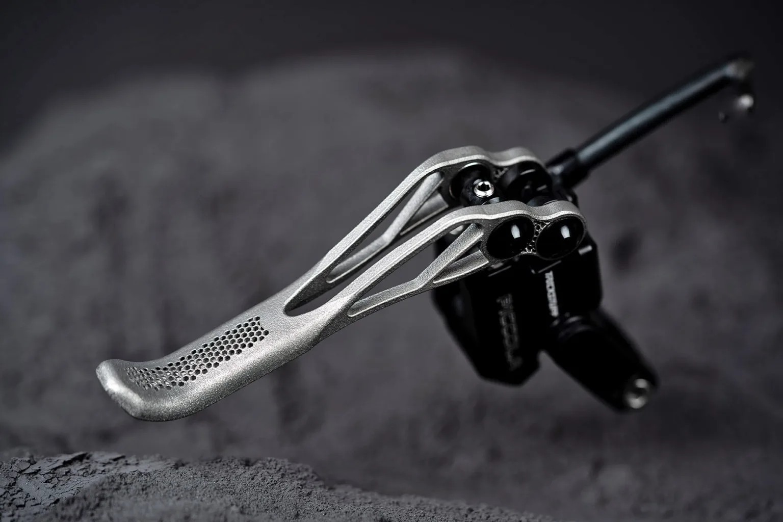 Trickstuff 推出适用于Piccola HD刹车的3D打印钛合金刹车杆