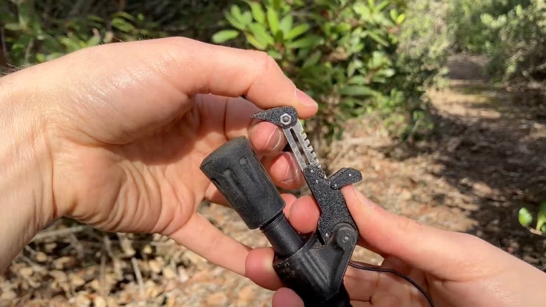 工程师创建3D打印登山杖附件以应对山间垃圾