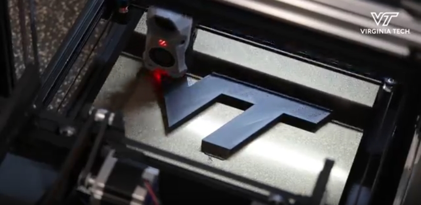 弗吉尼亚理工大学设计团队开发出用于连续打印的自动3D打印机板交换器