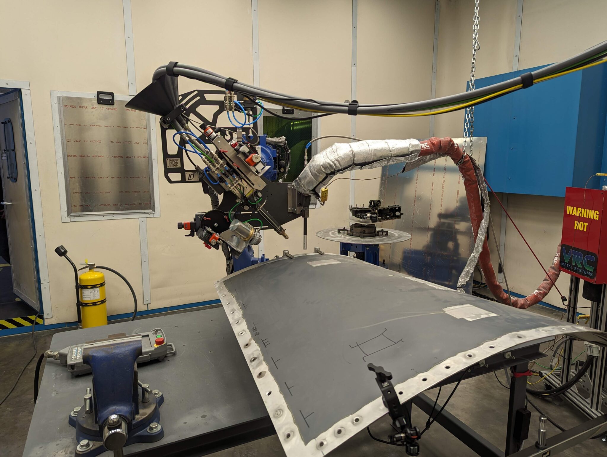 剑桥大学研究人员开发了一种名为激光辅助冷喷涂（LACS）的新型增材制造技术