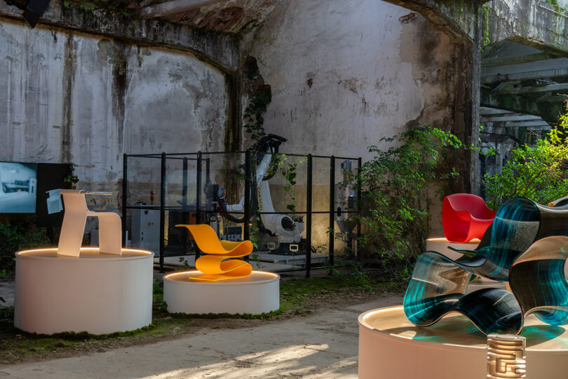 Decibel 在米兰设计周的 PORTAL 展览上展示大型3D打印家具