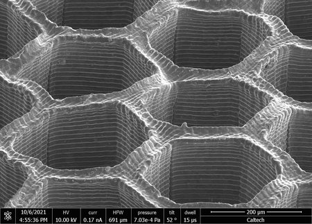 加州理工学院研究人员开发定制金属合金的3D打印方法