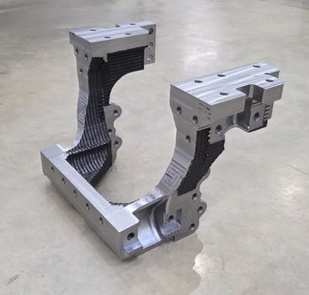 英国数字制造中心 (DMC) 交付90公斤3D打印军用车辆部件