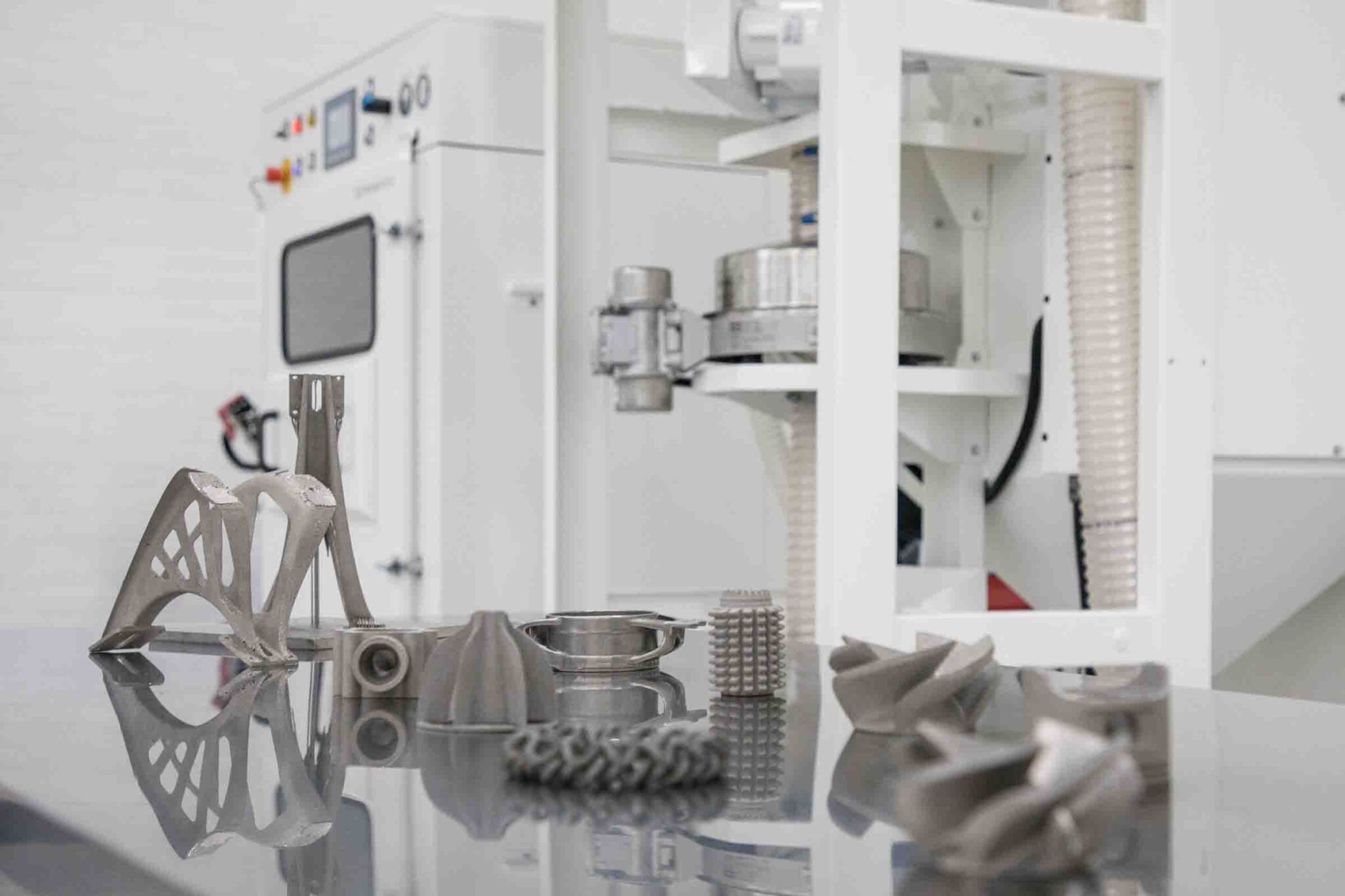 英国皇家空军在现役台风战斗机上安装首个自主研发的3D打印部件