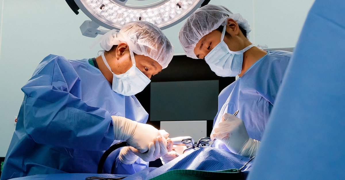 越南外科医生为等待了27年的患者3D打印定制肘关节