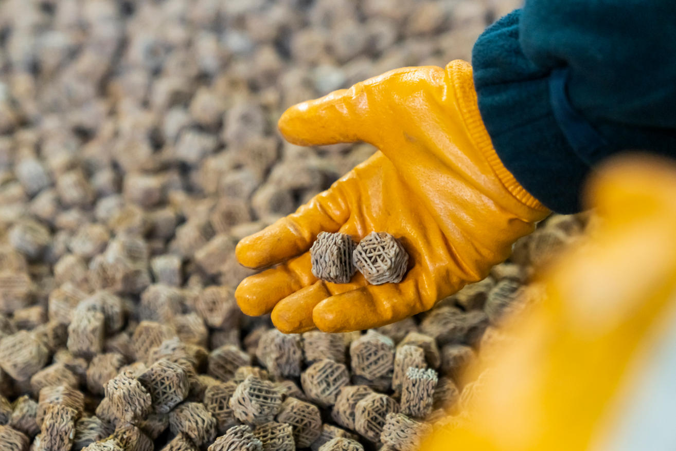 巴斯夫在路德维希港启动全球首个工业规模3D打印催化剂工厂