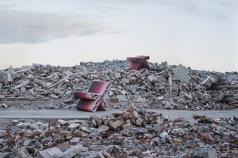 中国设计工作室BENTU Design 利用拆除的城中村废料3D打印街头家具