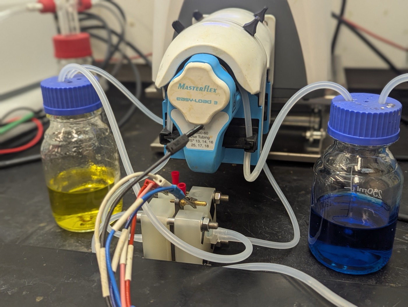 滑铁卢大学利用3D打印技术制造用于液流电池的菱形电极